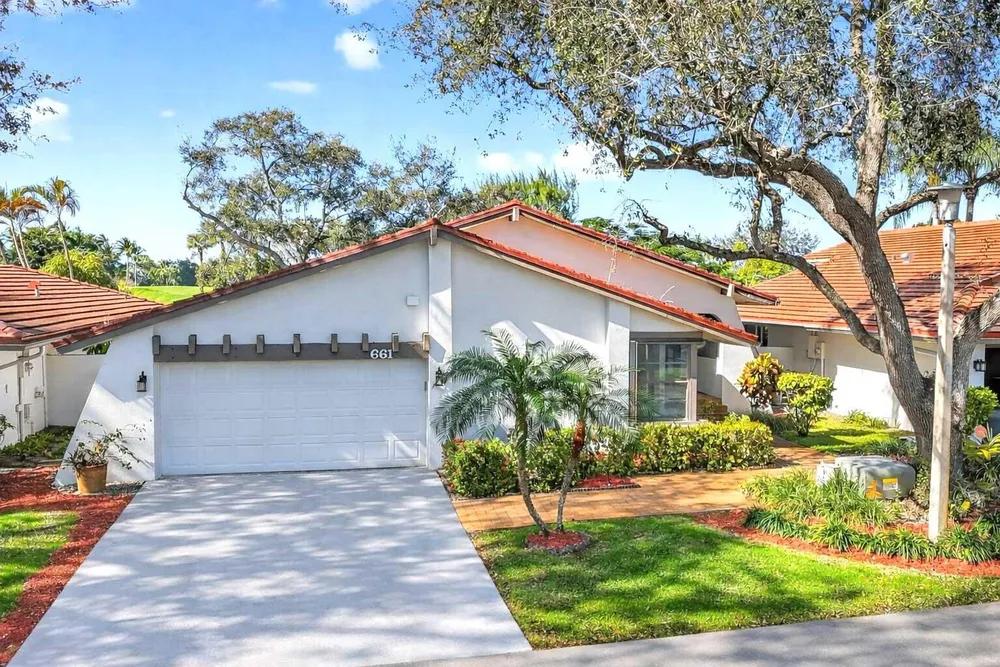 661 Hollows Circle, Deerfield Beach, FL 33442