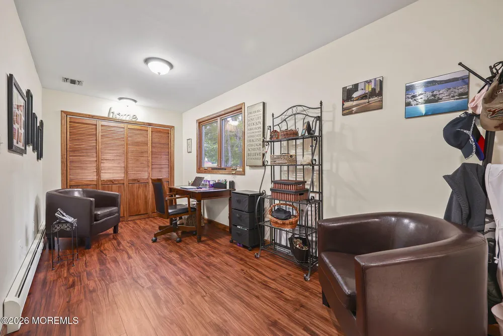 42 Palomino Drive, Manalapan, NJ 07726