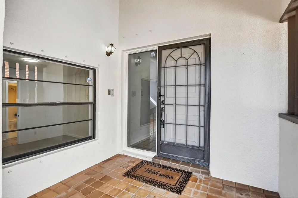 661 Hollows Circle, Deerfield Beach, FL 33442