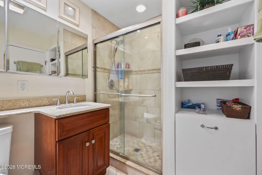 42 Palomino Drive, Manalapan, NJ 07726