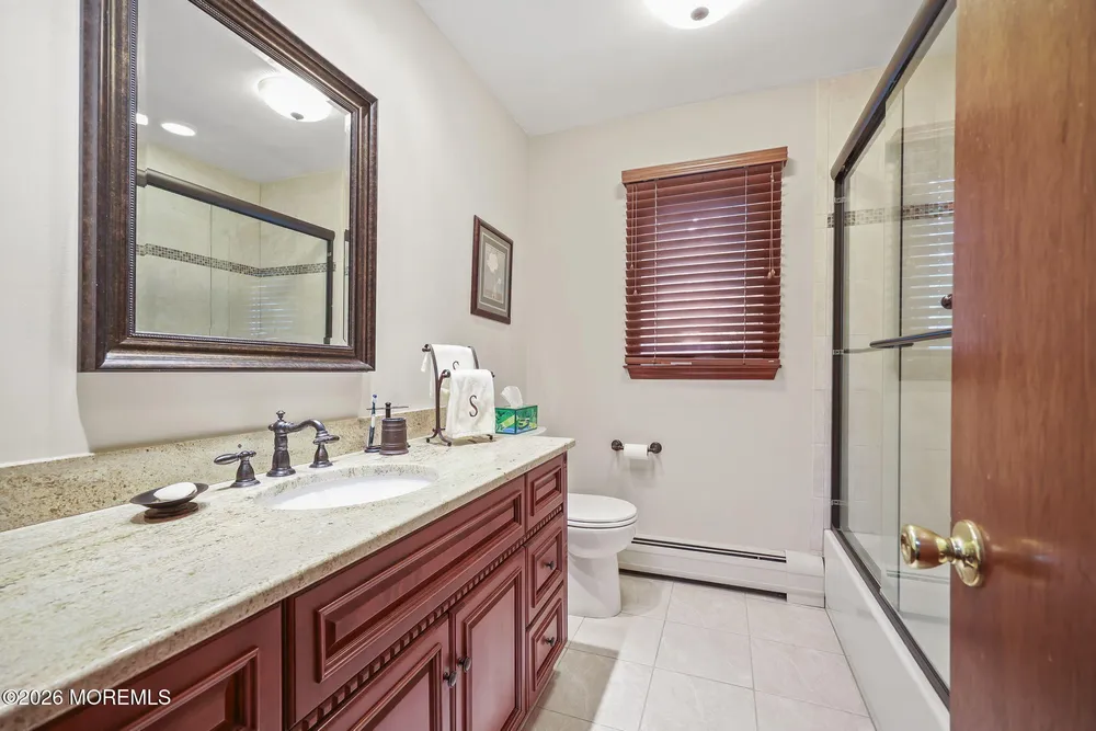 42 Palomino Drive, Manalapan, NJ 07726