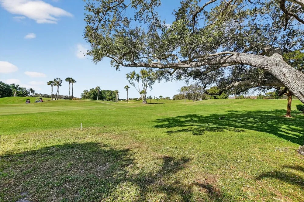 661 Hollows Circle, Deerfield Beach, FL 33442