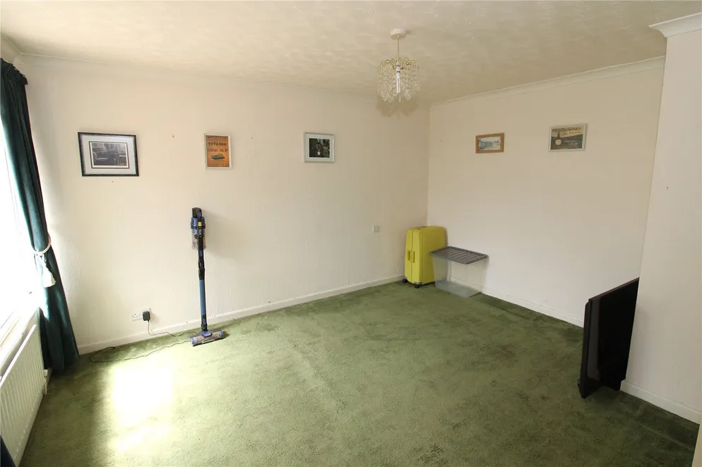 Property carousel item 5