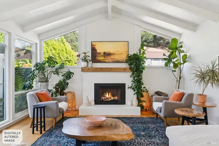 80 Upper Oak Dr, San Rafael, CA 94903