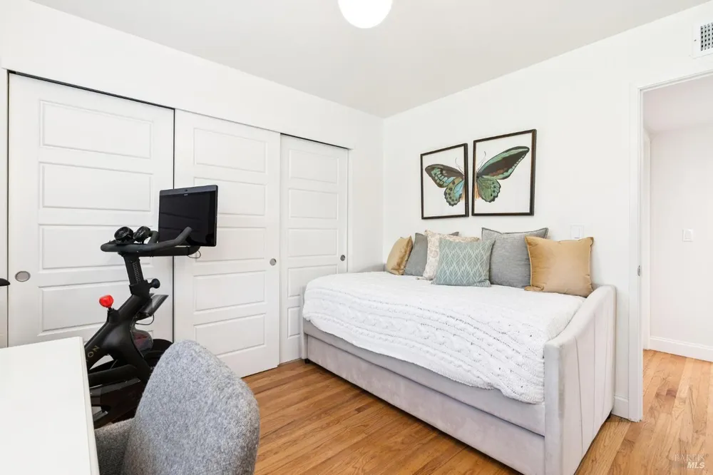 80 Upper Oak Dr, San Rafael, CA 94903