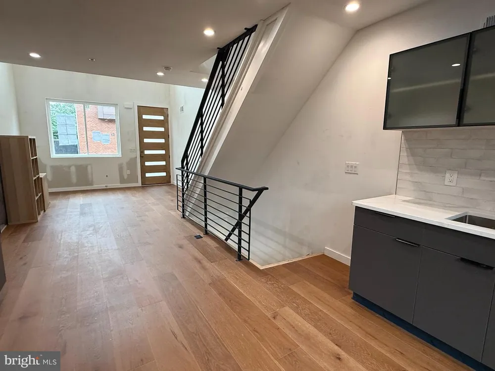 1207 S 26th St, Philadelphia, PA 19146