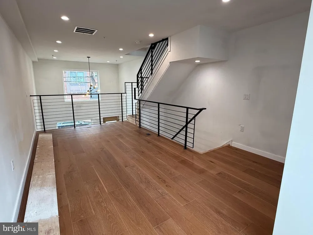 1207 S 26th St, Philadelphia, PA 19146