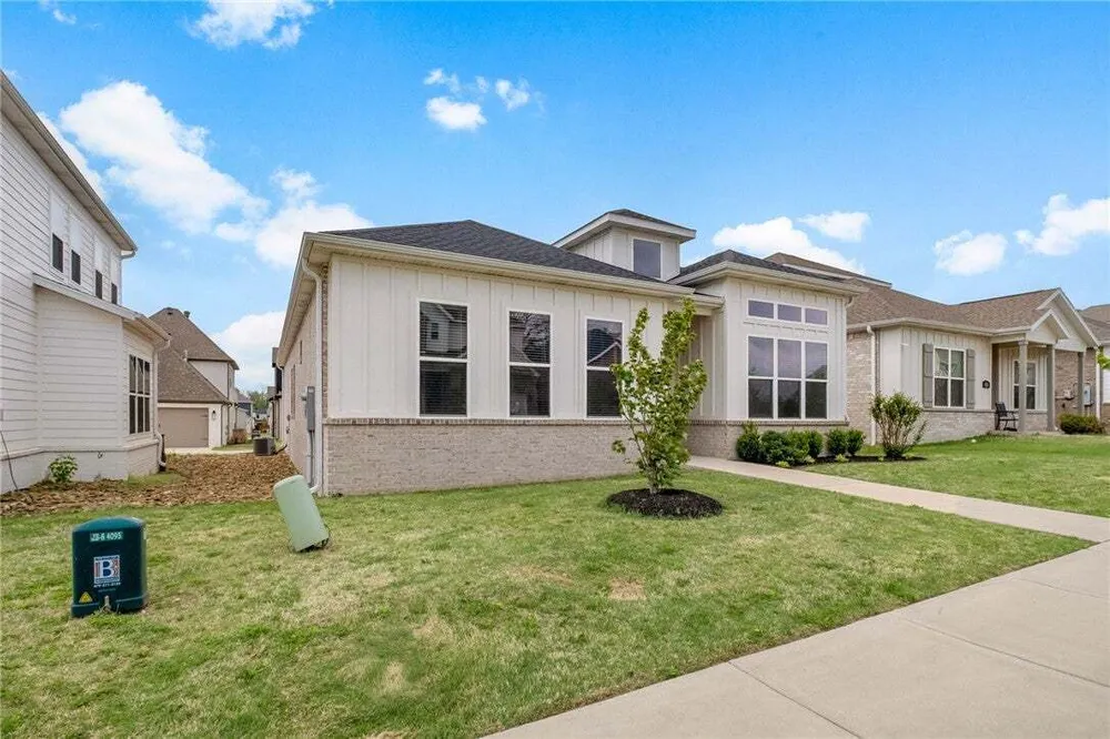 6304 SW Beacon St, Bentonville, AR 72713