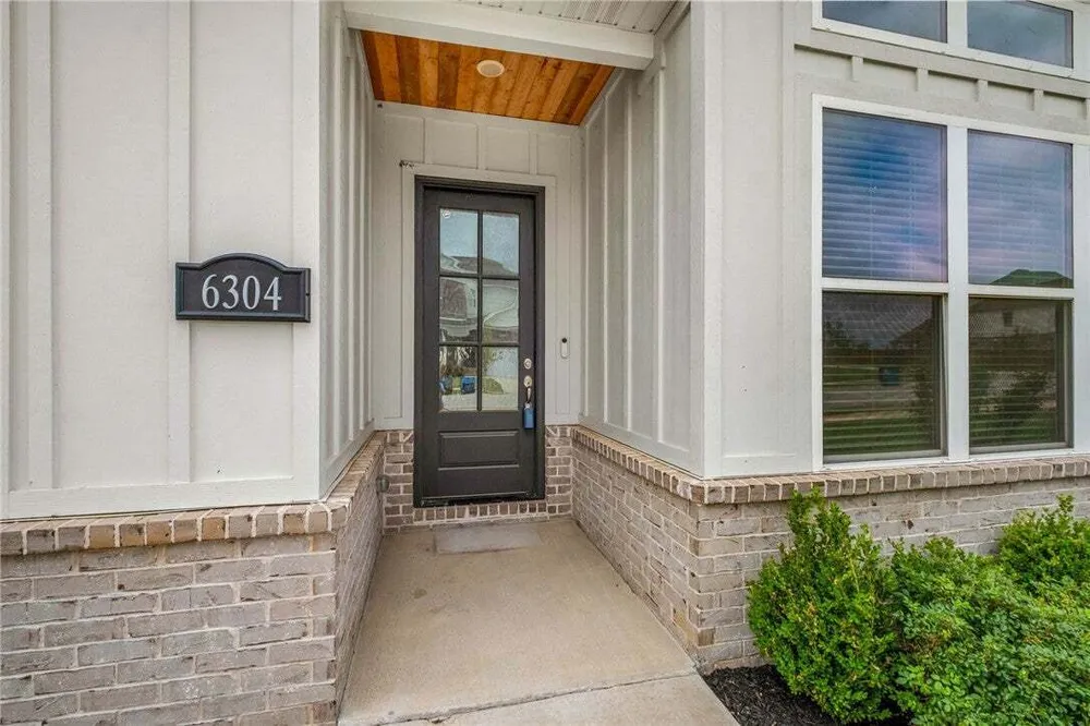 6304 SW Beacon St, Bentonville, AR 72713