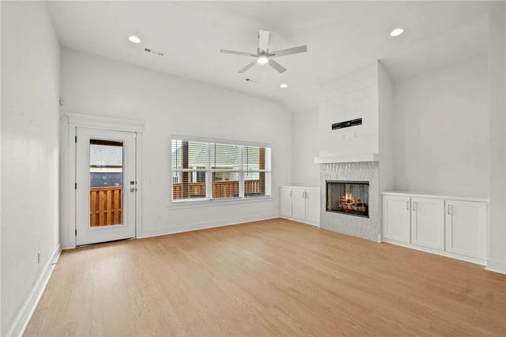 6304 SW Beacon St, Bentonville, AR 72713