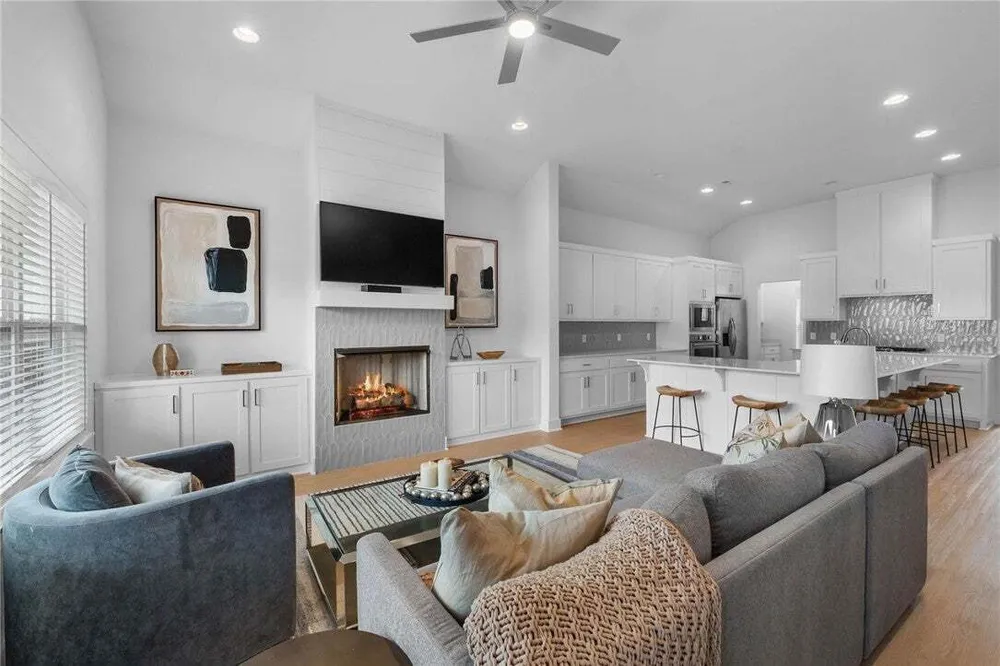 6304 SW Beacon St, Bentonville, AR 72713