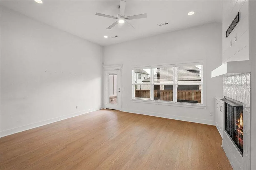 6304 SW Beacon St, Bentonville, AR 72713