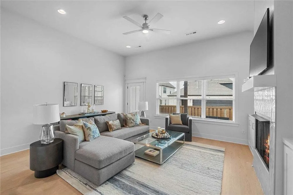 6304 SW Beacon St, Bentonville, AR 72713