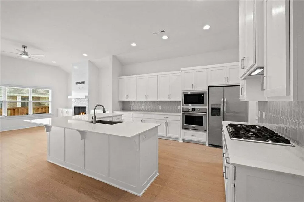 6304 SW Beacon St, Bentonville, AR 72713