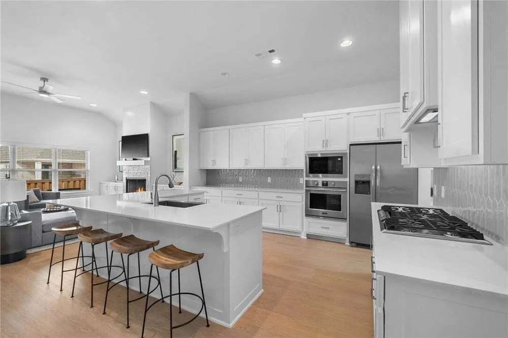 6304 SW Beacon St, Bentonville, AR 72713