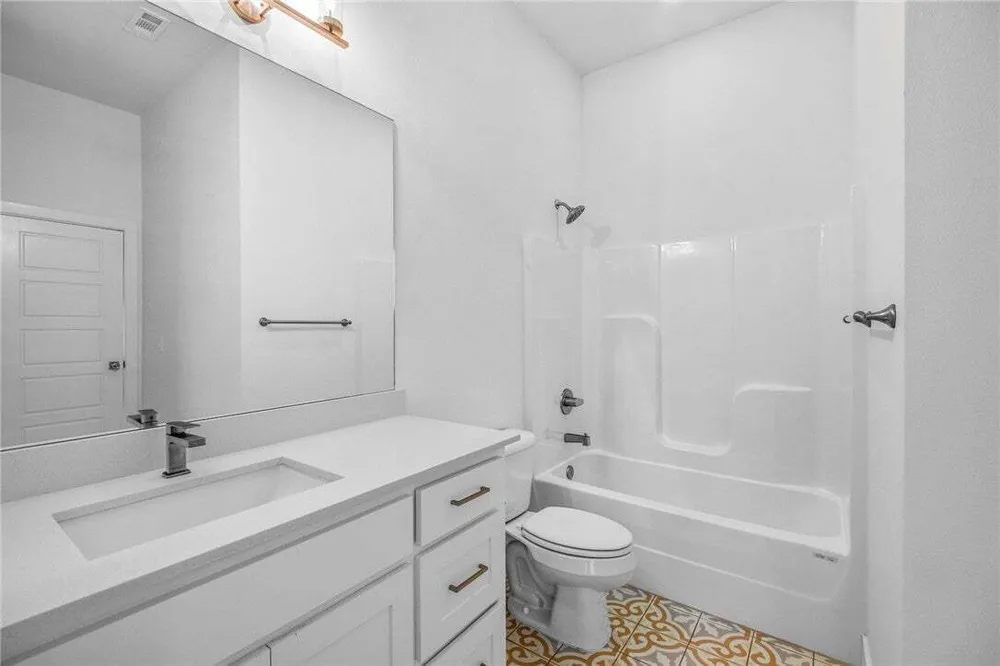 6304 SW Beacon St, Bentonville, AR 72713