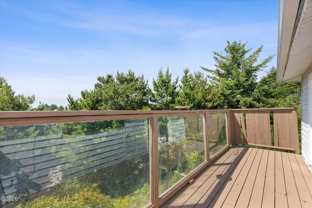 1810 NW Viewridge Dr, Waldport, OR 97394