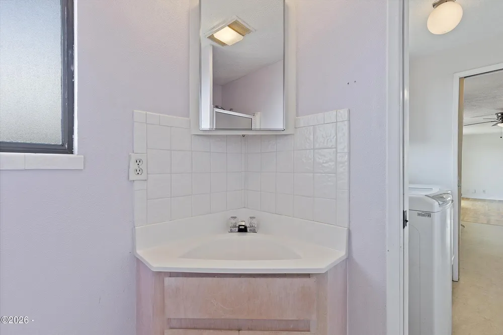 1810 NW Viewridge Dr, Waldport, OR 97394