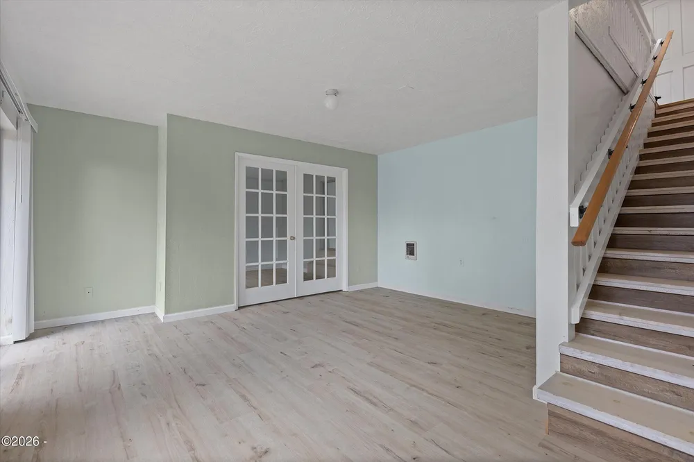 1810 NW Viewridge Dr, Waldport, OR 97394