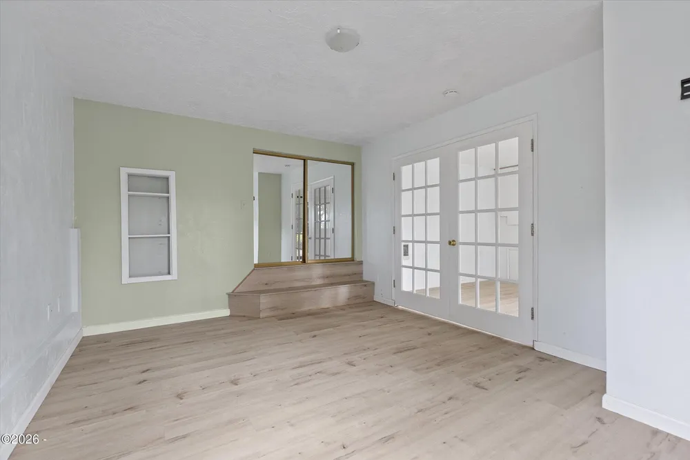 1810 NW Viewridge Dr, Waldport, OR 97394