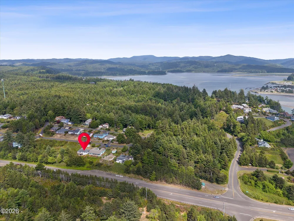 1810 NW Viewridge Dr, Waldport, OR 97394