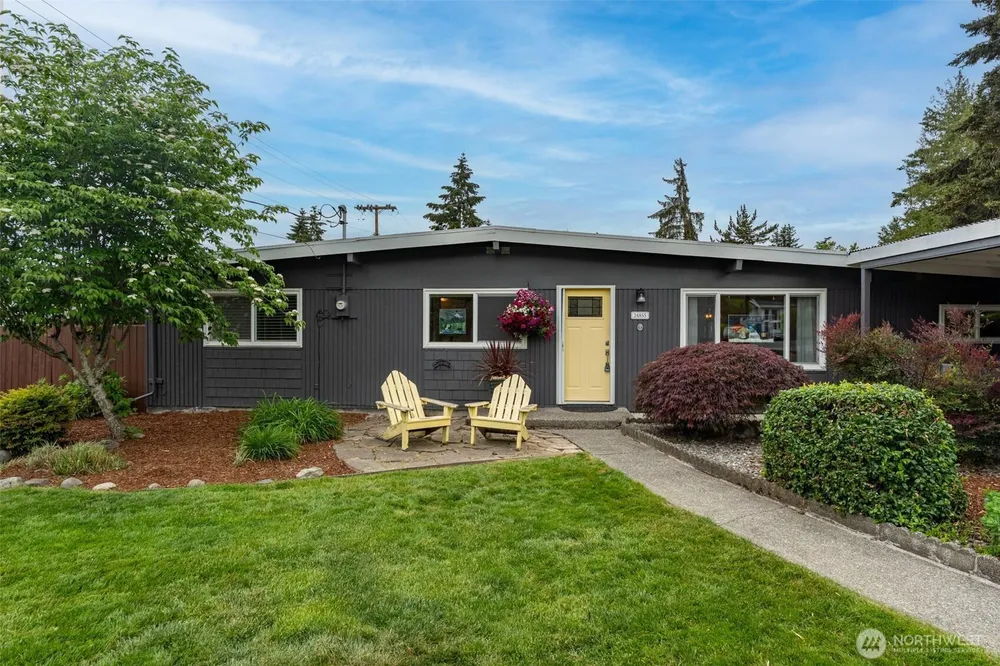 24855 16th Ave S, Des Moines, WA 98198