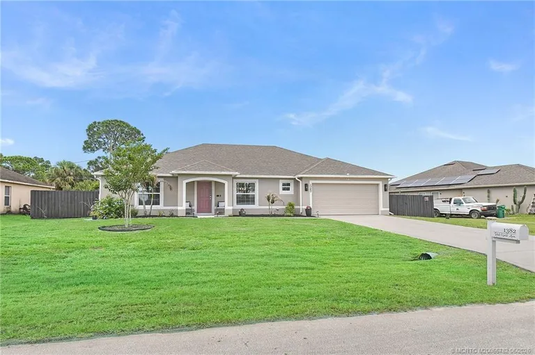 1382 SW Crest Ave, Port St Lucie, FL 34953