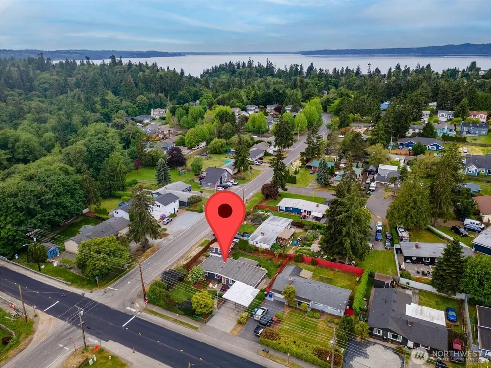 24855 16th Ave S, Des Moines, WA 98198