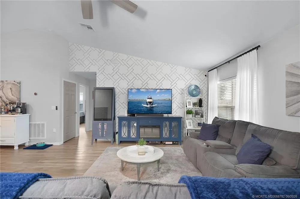 1382 SW Crest Ave, Port St Lucie, FL 34953