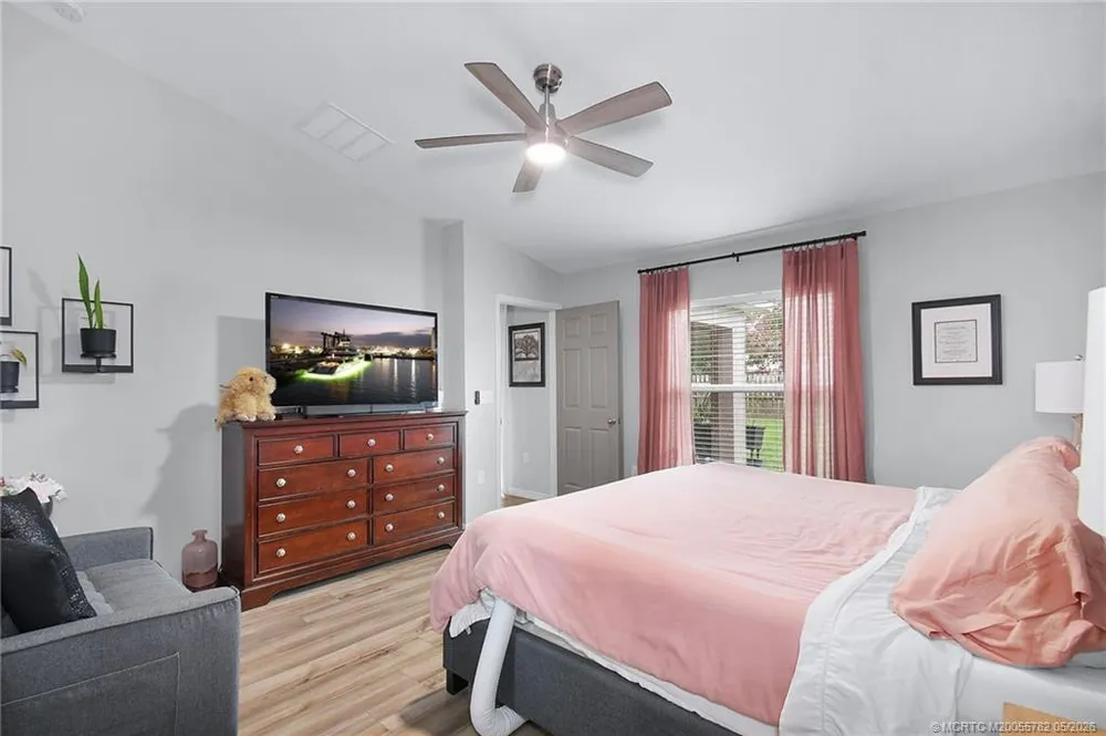 1382 SW Crest Ave, Port St Lucie, FL 34953