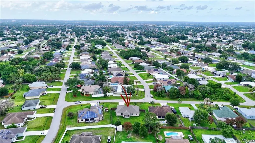 1382 SW Crest Ave, Port St Lucie, FL 34953