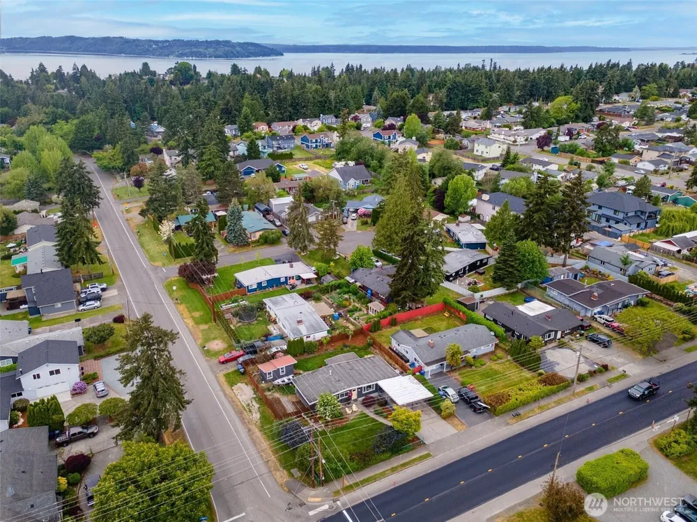 24855 16th Ave S, Des Moines, WA 98198