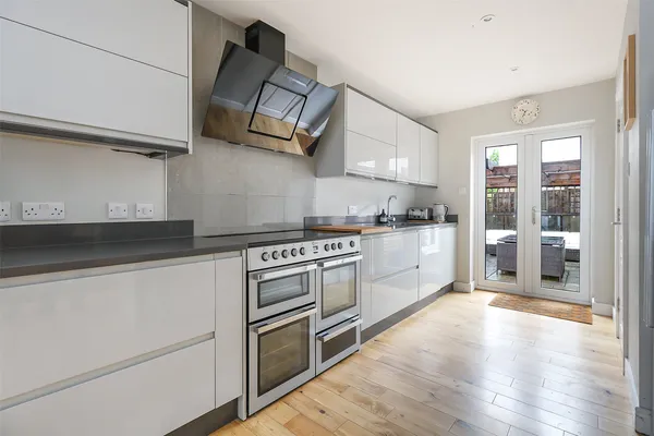 Cooper Walk, St. Johns, Redhill, Surrey, RH1