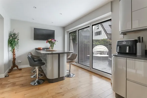 Cooper Walk, St. Johns, Redhill, Surrey, RH1