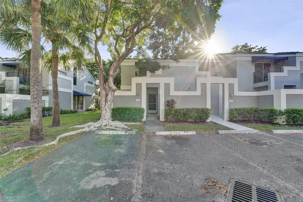 2334 SW 82nd Terrace, North Lauderdale, FL 33068