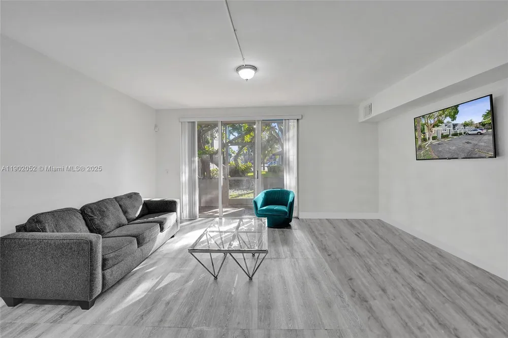 2334 SW 82nd Terrace, North Lauderdale, FL 33068