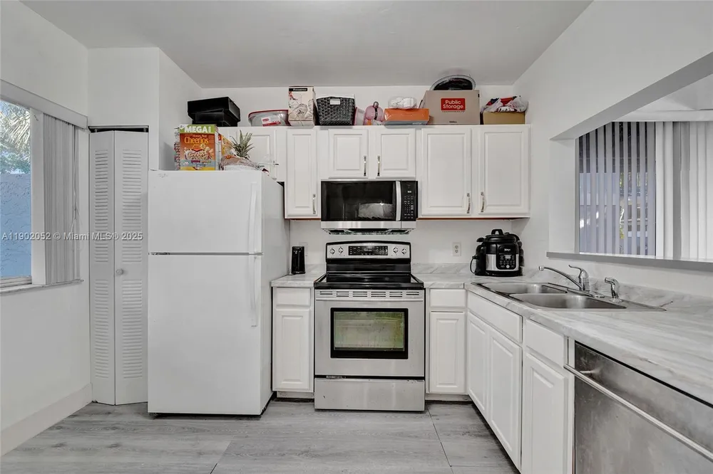 2334 SW 82nd Terrace, North Lauderdale, FL 33068