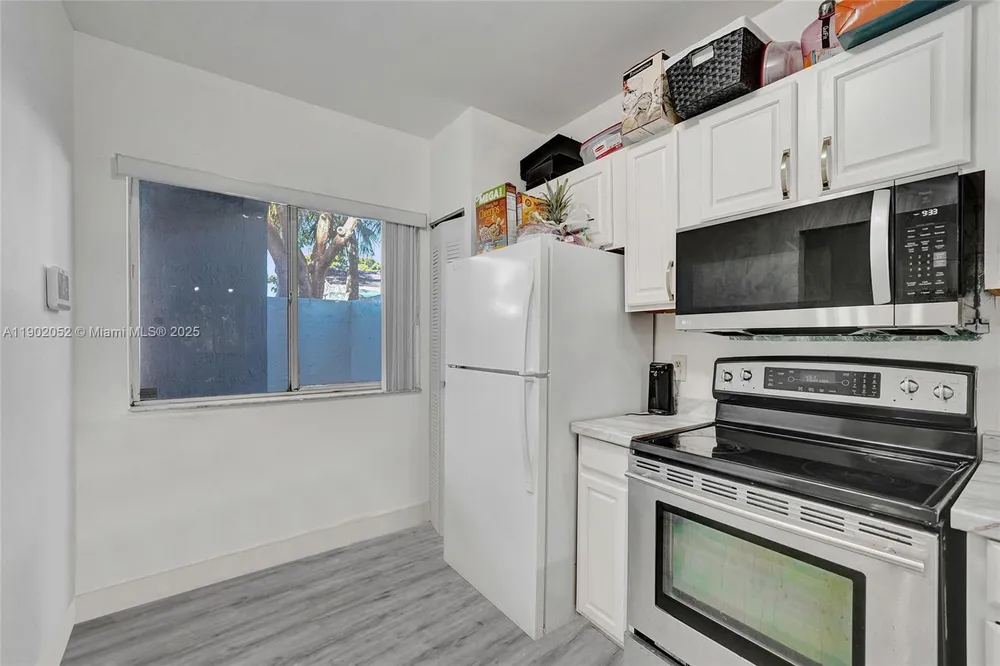 2334 SW 82nd Terrace, North Lauderdale, FL 33068