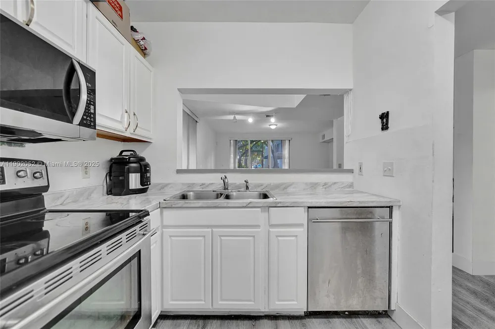 2334 SW 82nd Terrace, North Lauderdale, FL 33068