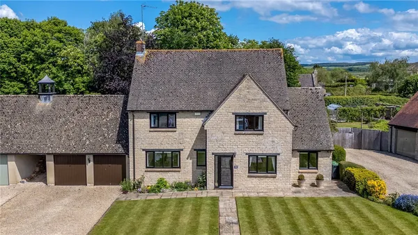 Home Farm Close, Shipton-under-Wychwood, Chipping Norton, Oxfordshire, OX7