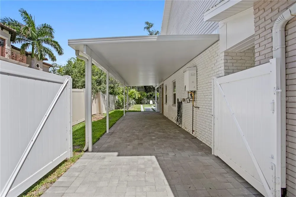 3107 W Watrous Ave, Tampa, FL 33629