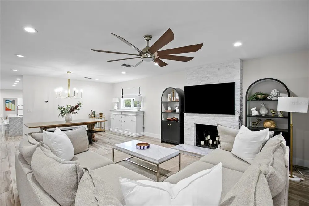 3107 W Watrous Ave, Tampa, FL 33629