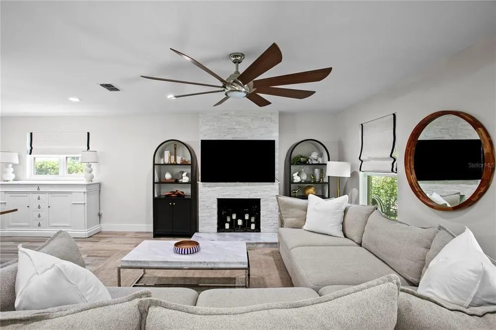 3107 W Watrous Ave, Tampa, FL 33629