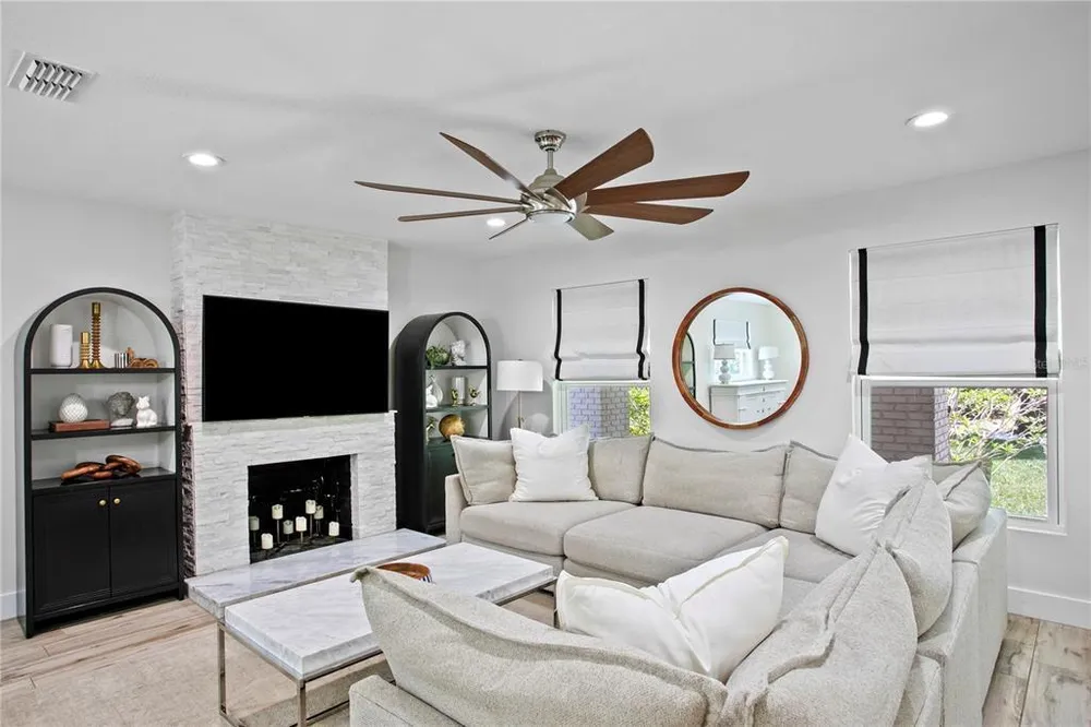 3107 W Watrous Ave, Tampa, FL 33629