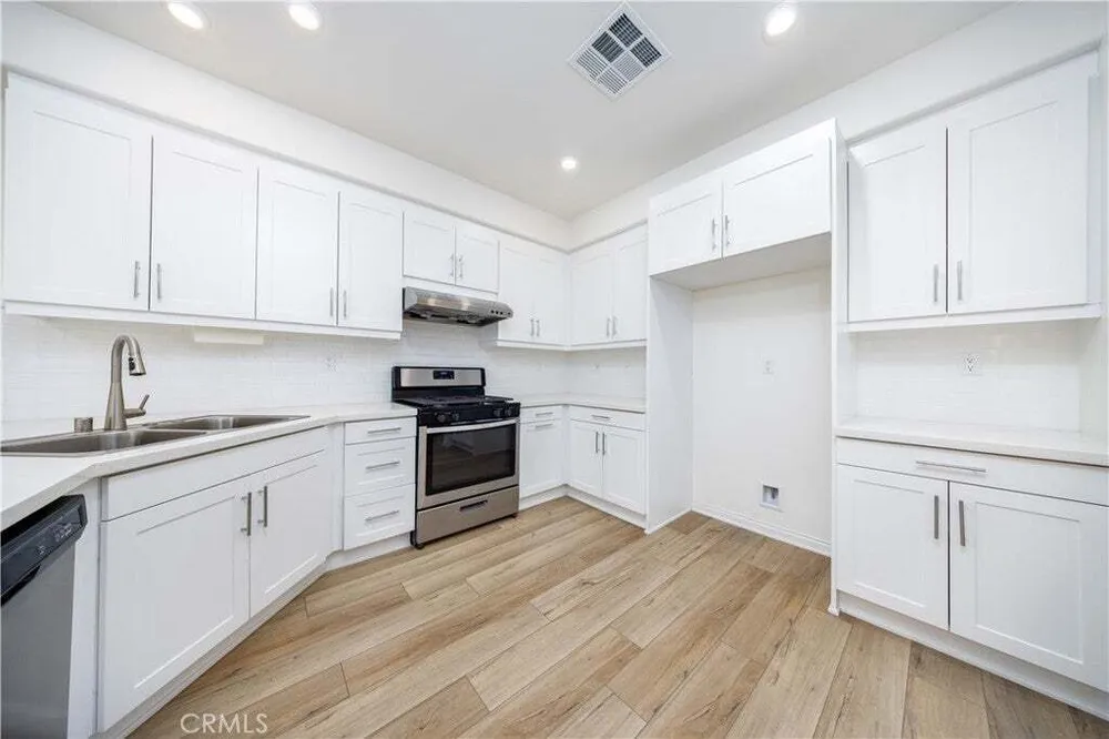 17 Aria Street, South El Monte, CA 91733