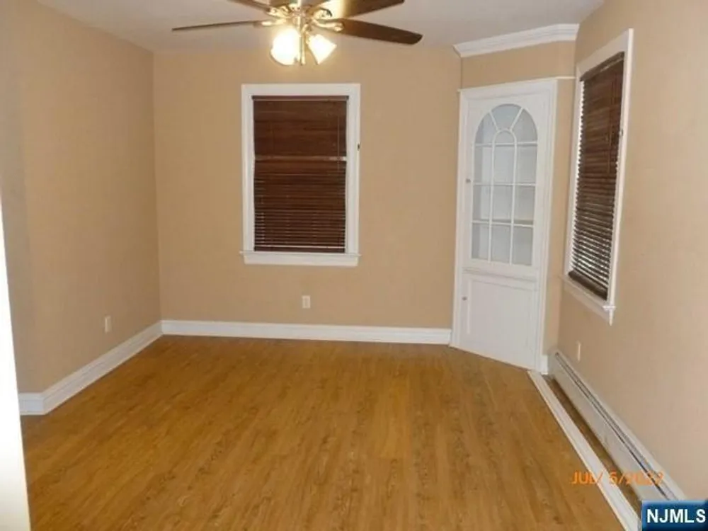 5 Aberdeen Place, Fair Lawn, NJ 07410