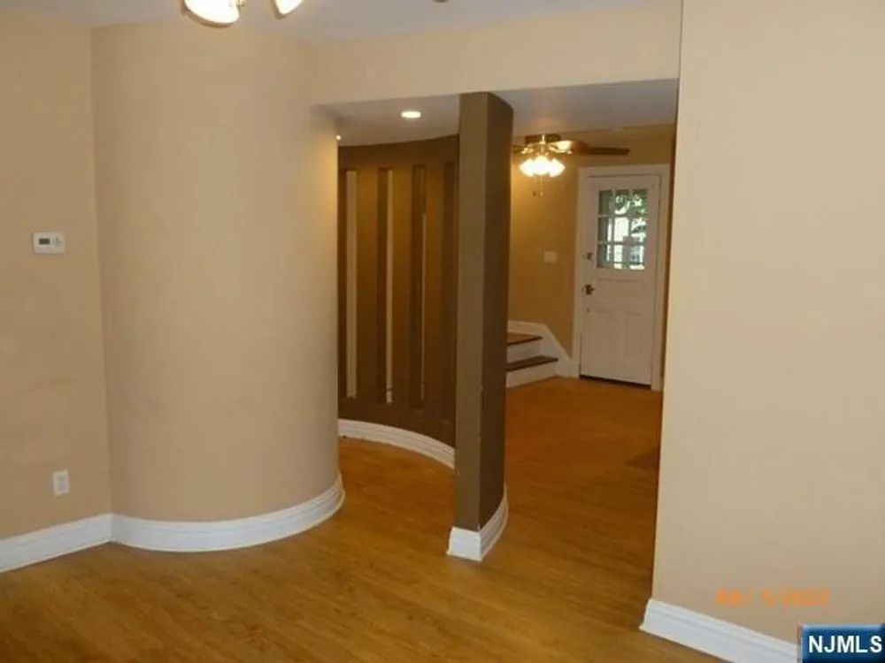 5 Aberdeen Place, Fair Lawn, NJ 07410