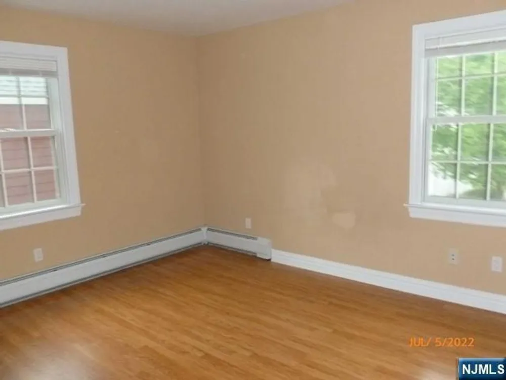 5 Aberdeen Place, Fair Lawn, NJ 07410