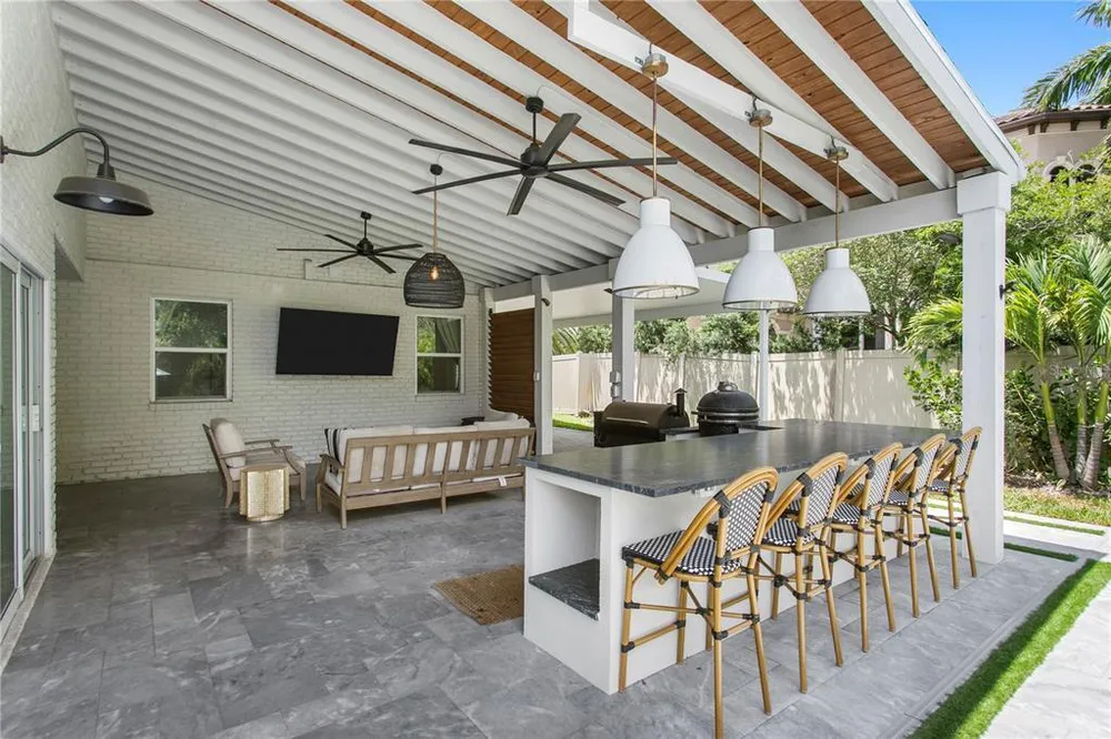 3107 W Watrous Ave, Tampa, FL 33629