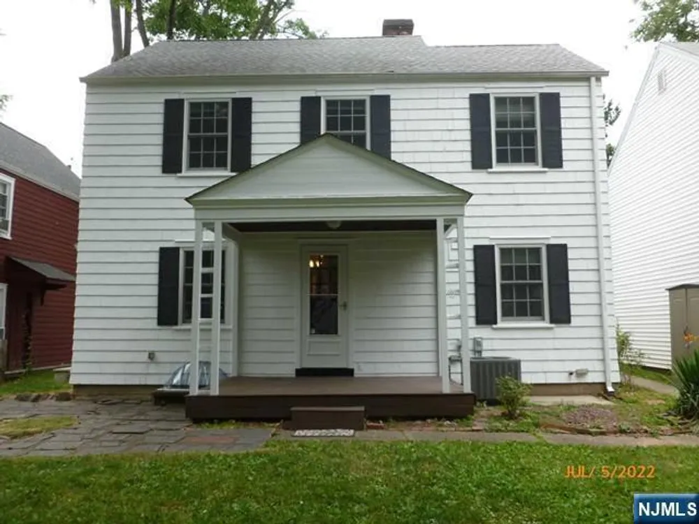 5 Aberdeen Place, Fair Lawn, NJ 07410